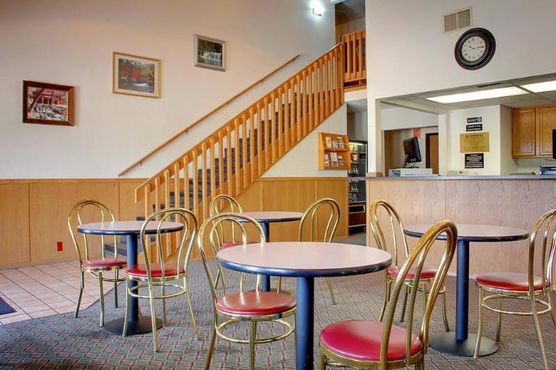 Super 8 By Wyndham West Plains Motel Екстериор снимка