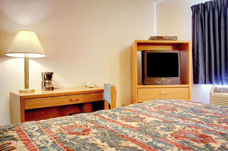 Super 8 By Wyndham West Plains Motel Екстериор снимка